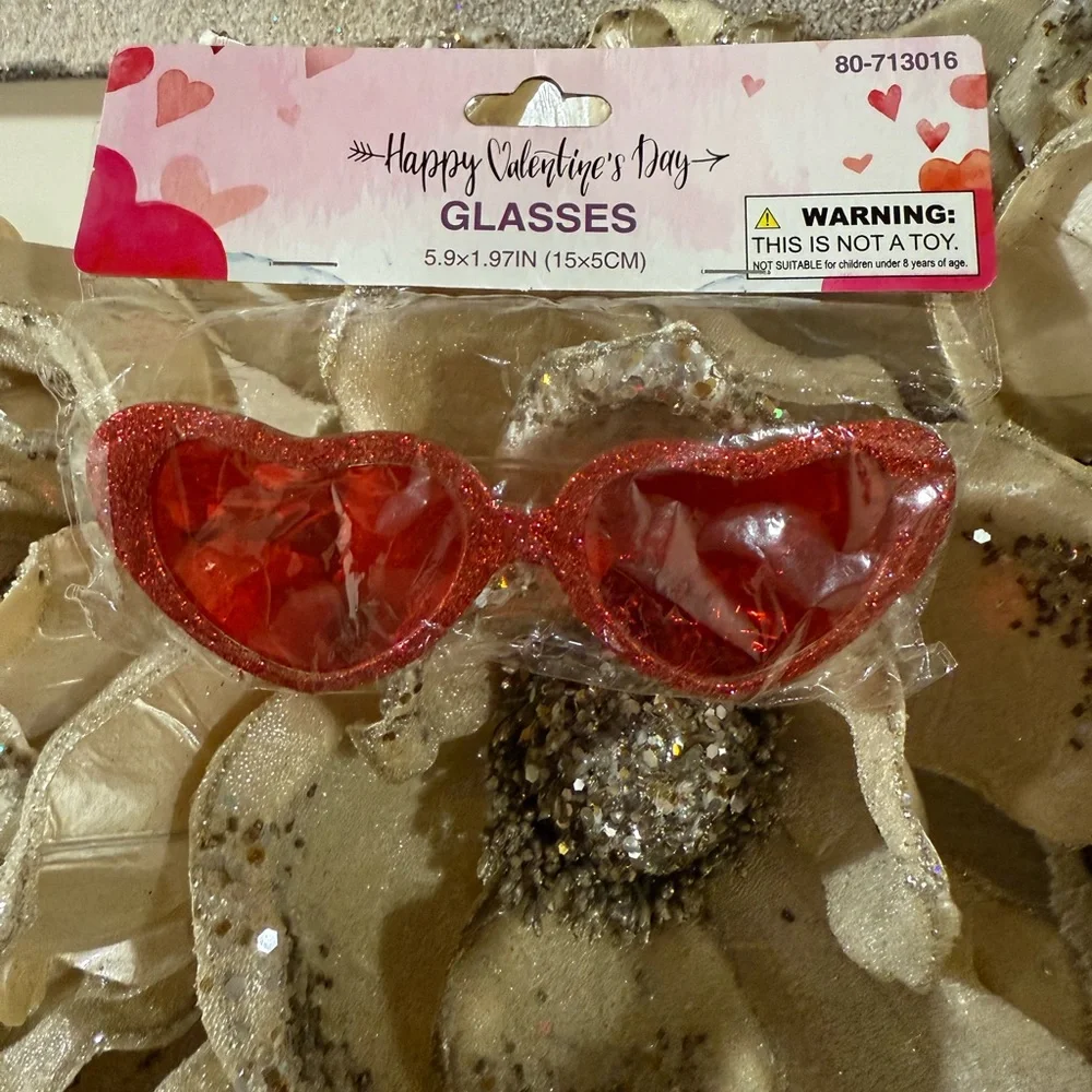 Heart-Shaped Red Glitter Glasses